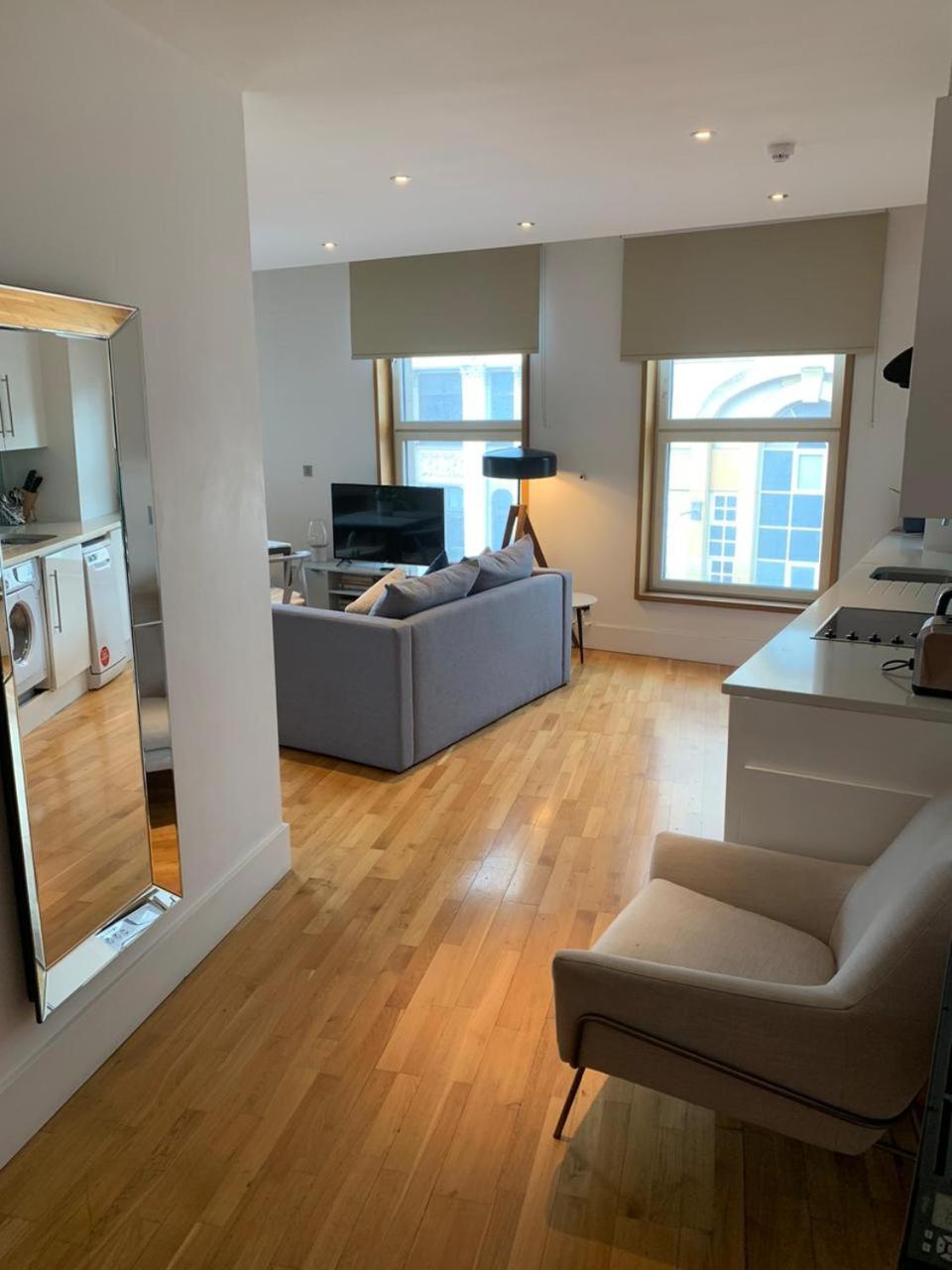 High Apartment In St James Piccadilly Cov10 ロンドン エクステリア 写真